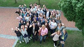 Die Auszubildenden der Kita Ingolstadt gGmbH freuen sich auf den neuen Ausbildungs- und Lebensabschnitt. Foto: Kath. Kita IN gGmbH/Thaler